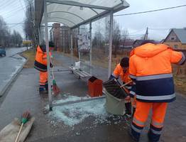 В Сыктывкаре неизвестные вандалы повредили остановочный павильон "Скала"