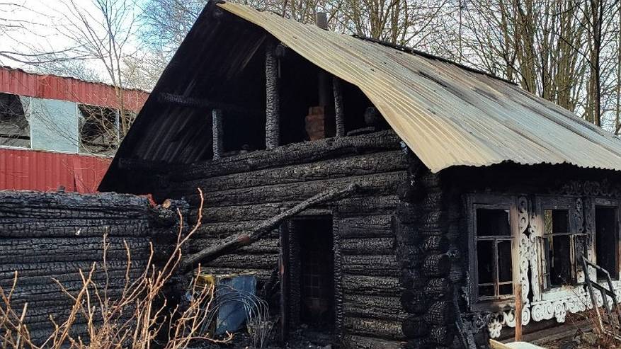 Главная картинка новости: Пять пожаров из-за поломок и нарушений правил произошли в разных районах Коми