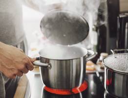 Кипячу туалетную бумагу — и все, угощение на 3 дня полностью готово: оценили все соседи