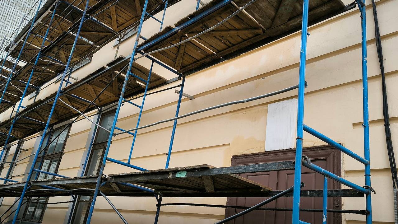 Главная картинка новости: Прокуратура Коми вскрыла системные нарушения в работе Фонда капремонта