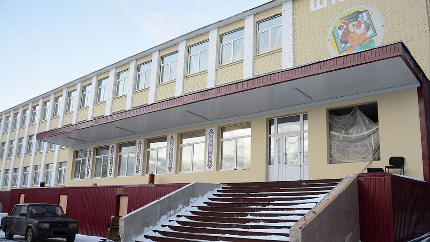 Главная картинка новости: В школу в Коми вдохнули новую жизнь: в Визинге завершают ремонт за 105 миллионов