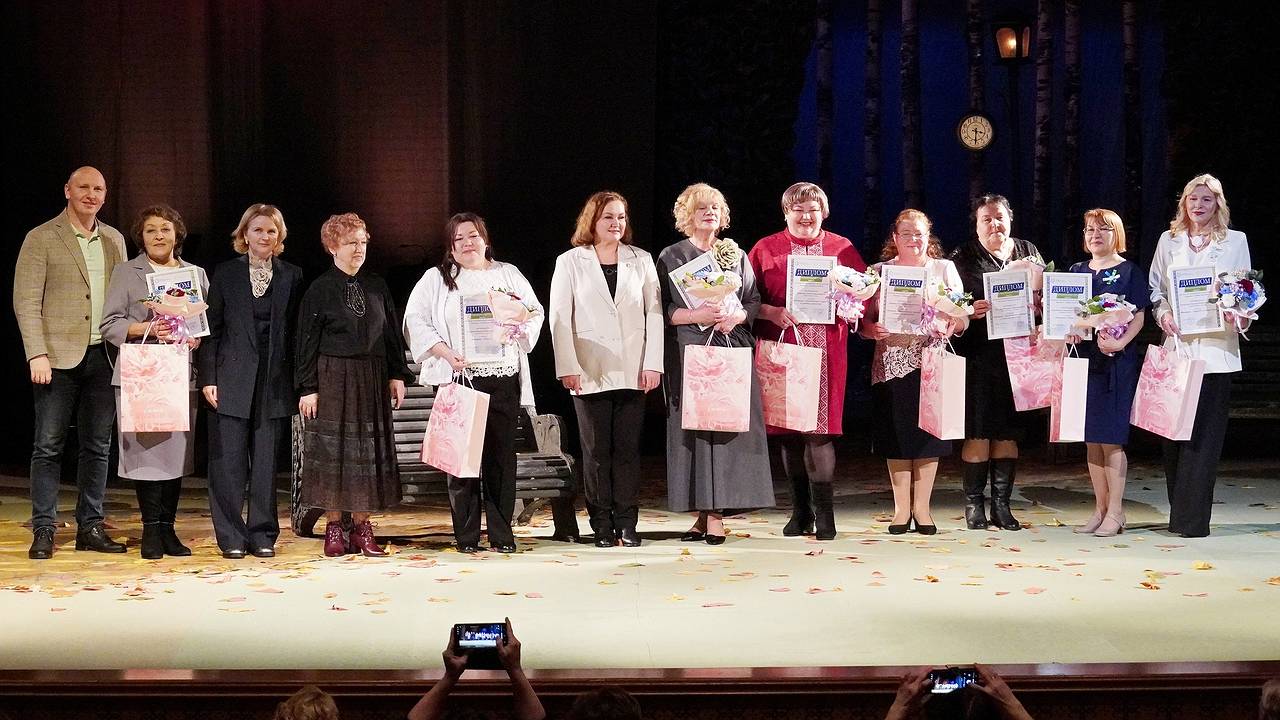 Главная картинка новости: В Сыктывкаре назвали имена победительниц конкурса "Женщина – Хозяйка села"