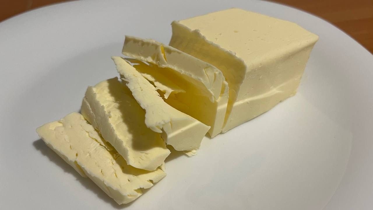 Главная картинка новости: Зашли в магазин Белорусских продуктов в Москве: масло по 330 рублей, а в Минске покупали за 170 рублей - честный обзор, сравниваем все позиции и цены