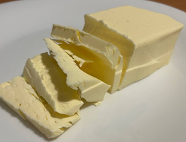 Зашли в магазин Белорусских продуктов в Москве: масло по 330 рублей, а в Минске покупали за 170 рублей - честный обзор, сравниваем все позиции и цены