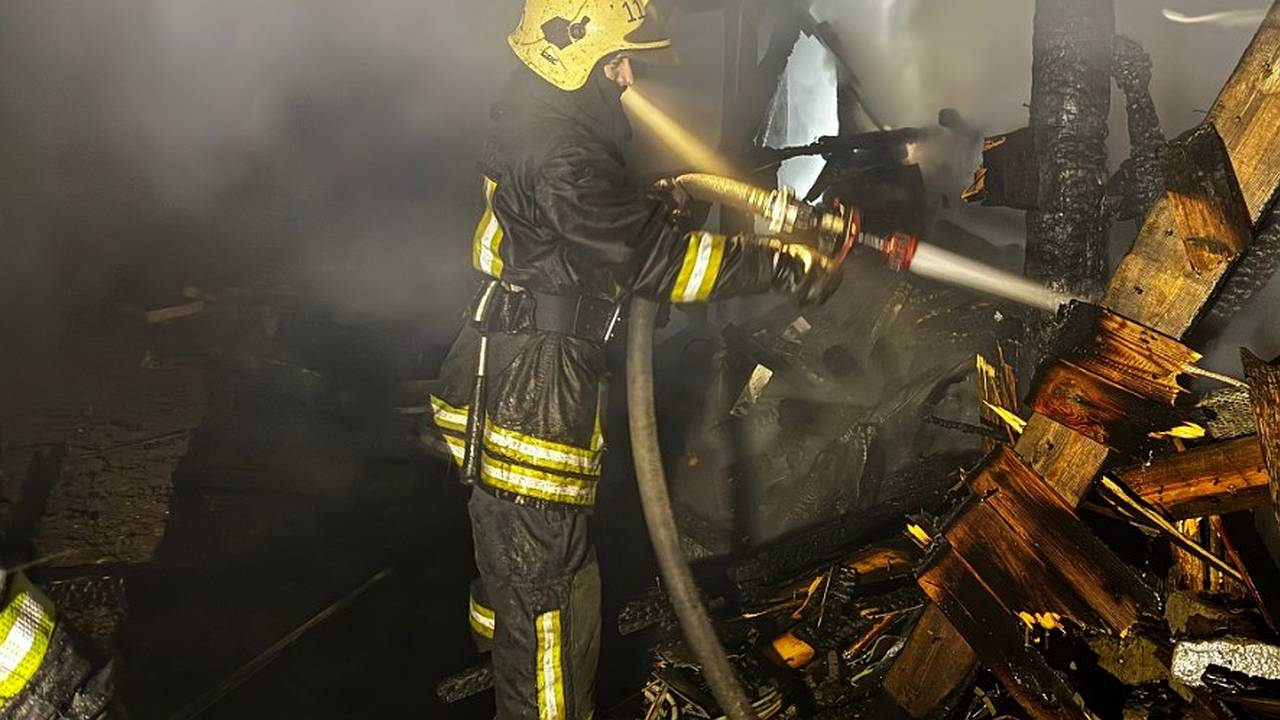 Главная картинка новости: Из-за нарушения правил топки печи жители Княжпогостского района Коми лишились бани