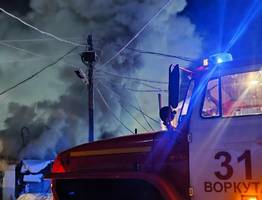 В Коми 17 пожарных Койгородского района и Воркуты ликвидировали два возгорания