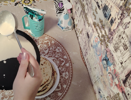 Оладьи и блины на подсолнечном масле теперь не жарю: один прием - и они гладкие и румяные. Масло не впитывают