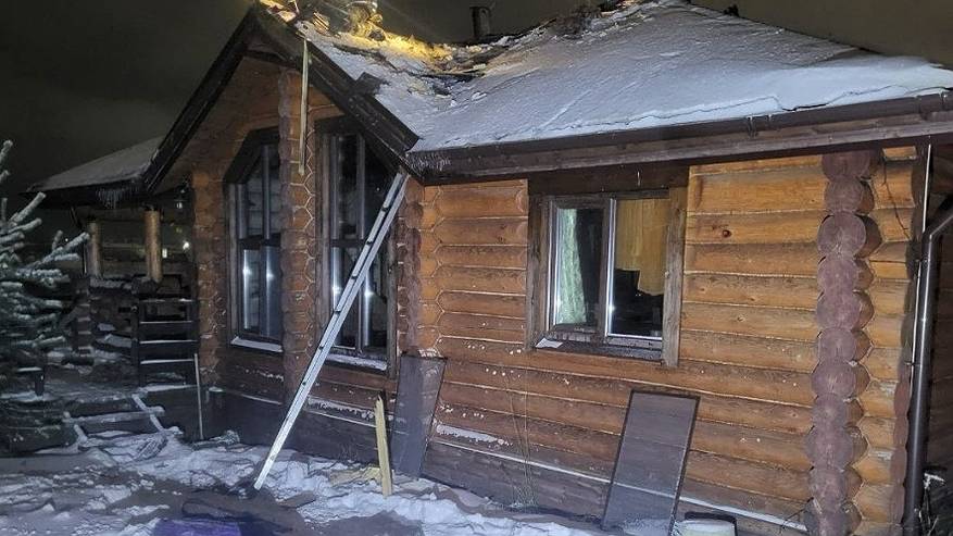 Главная картинка новости: В Сыктывкаре и Ижемском районе из-за печей под огненную угрозу попали 3 дома и квартира