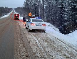В Коми внедорожник с пассажиром-подростком вылетел в кювет: девушка в больнице