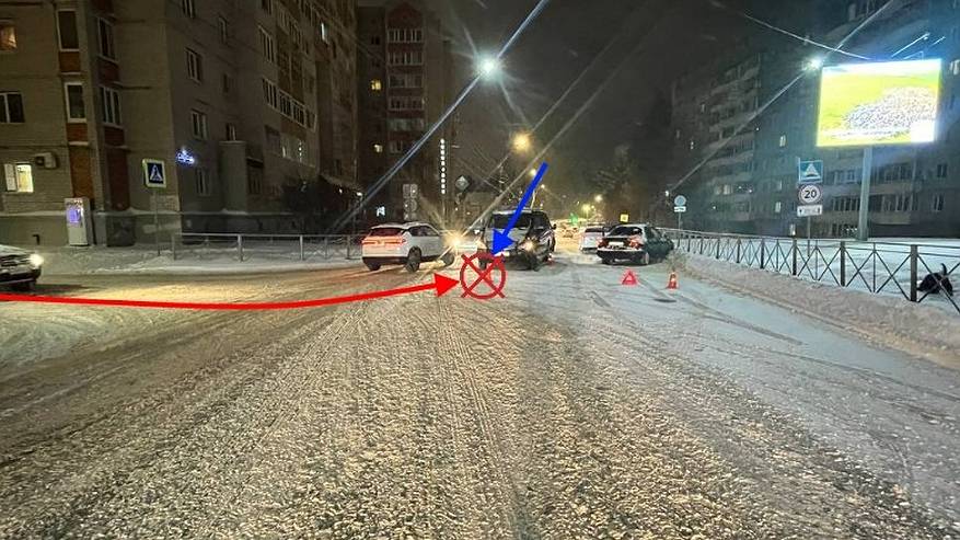 Главная картинка новости: На улицах Сыктывкара произошли две аварии из-за нарушения правил при повороте