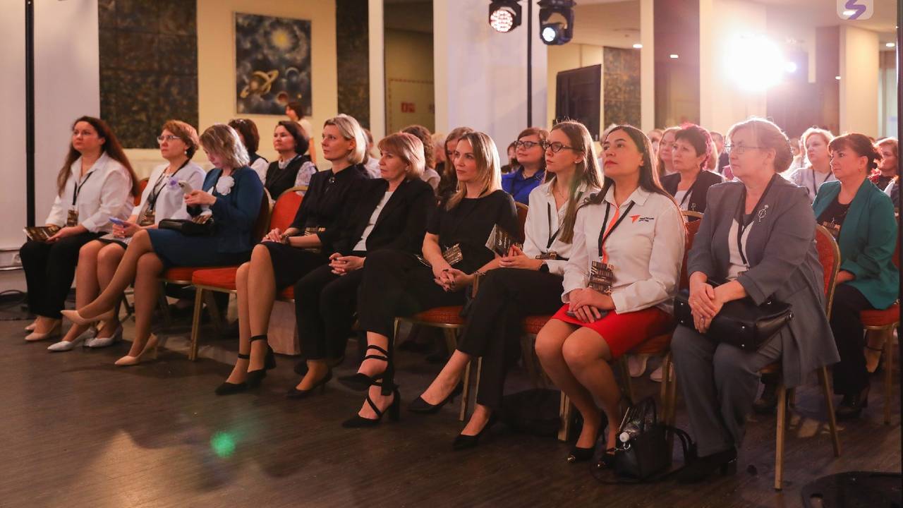 Главная картинка новости: Две школы Сыктывкара стали самыми читающими в России