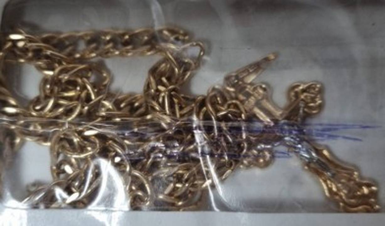 Главная картинка новости: В Печоре полицейские Коми задержали юношу, укравшего золотую цепочку в кафе