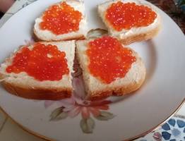 Аферисты "ловят на удочку" с дешевыми икрой и красной рыбой жителей Коми