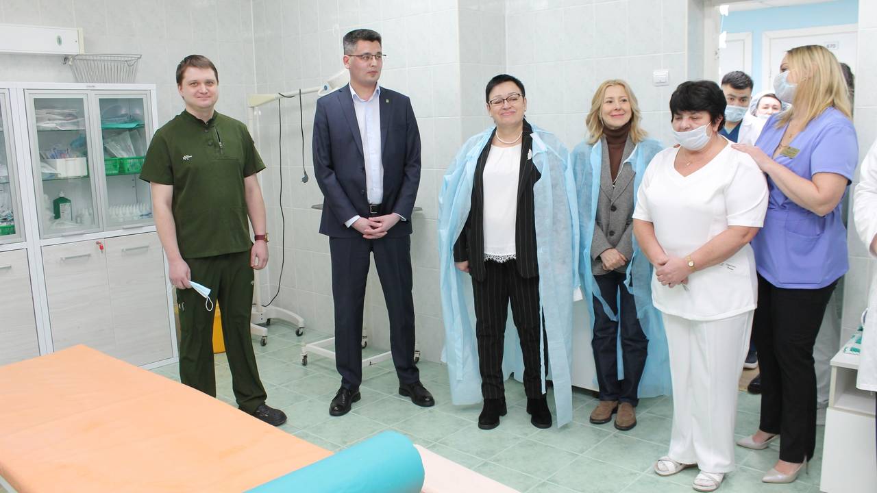 Главная картинка новости: В Приполярье Коми запустили современный хирургический центр с уникальной "умной" палатой