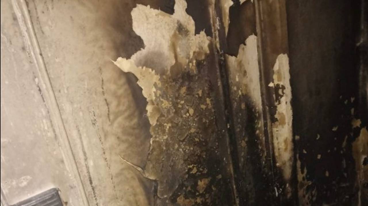 Главная картинка новости: Воскресный пожар в перинатальном центре Сыктывкара потребовал эвакуации 85 человек