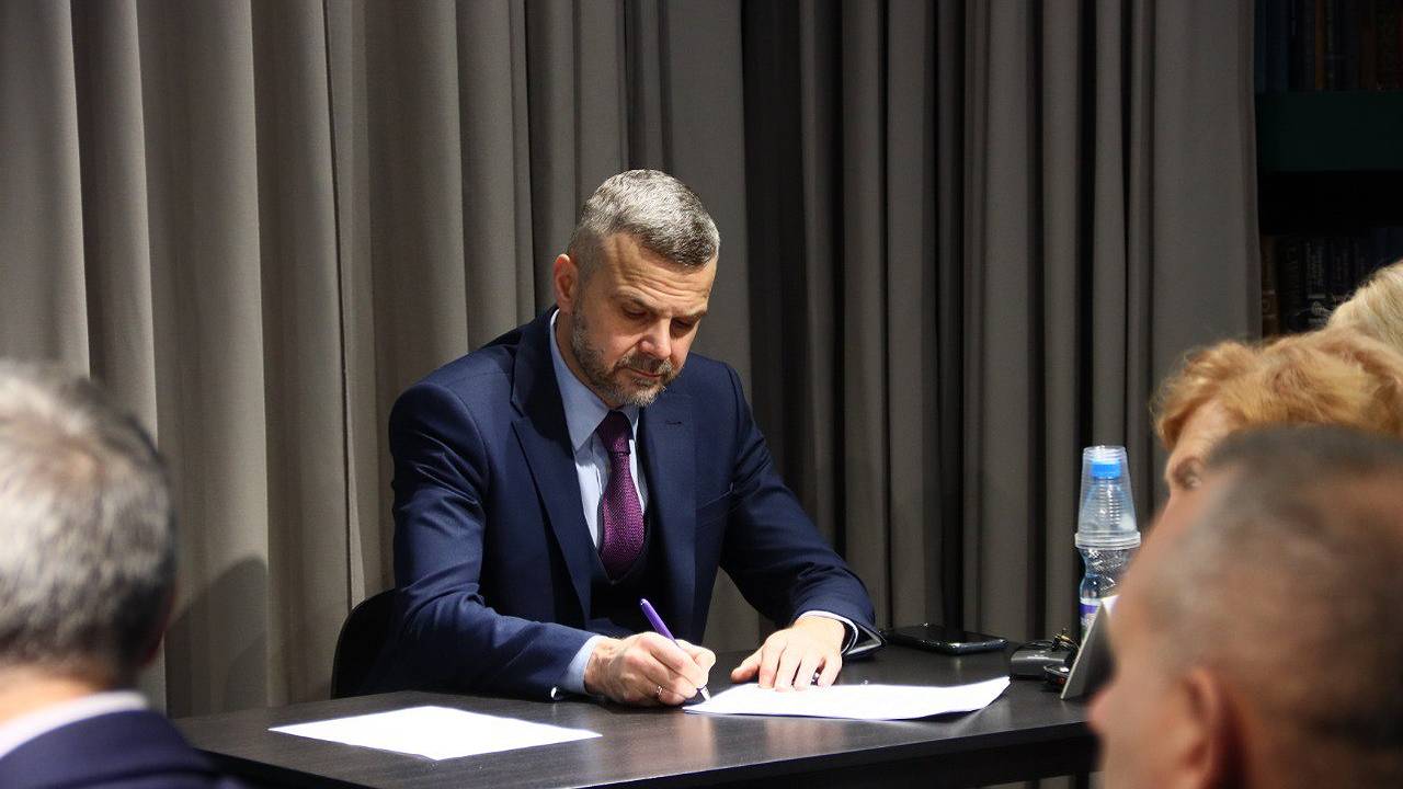 Главная картинка новости: На общегородской планерке Сыктывкара утвердили комплекс мер для безопасных праздников