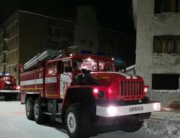 В Коми произошло 2 пожара: в Яснэге горела квартира, в Воркуте — еще одна заброшка