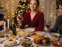 Какие цвета «запрещены» в новогоднюю ночь 2025-2026: что надеть, чтобы не спугнуть удачу