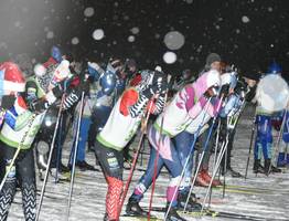 Более 100 лыжников вышли на старт гонки за подарками от Деда Мороза в Сыктывкаре