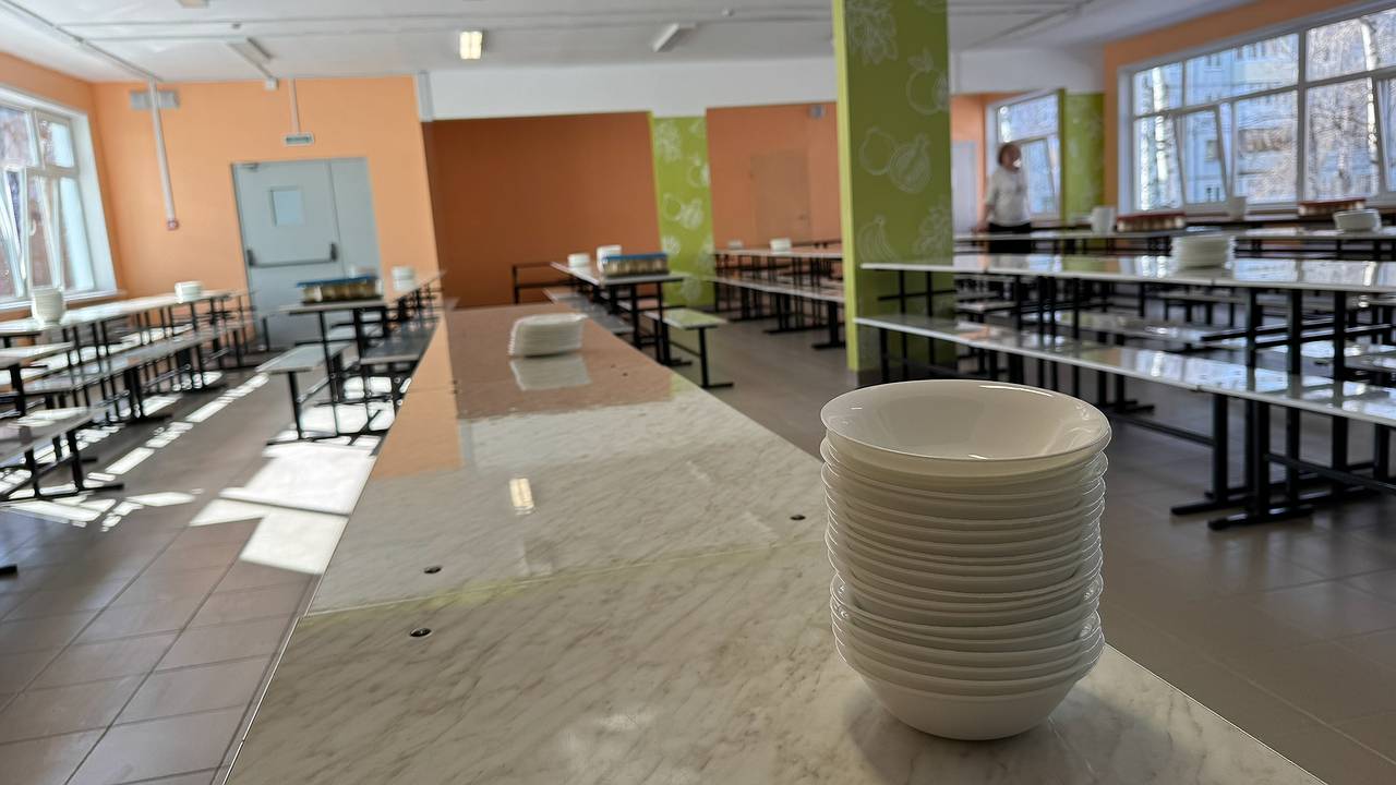 Главная картинка новости: В Сыктывкаре изменится стоимость льготных завтраков и обедов школьников