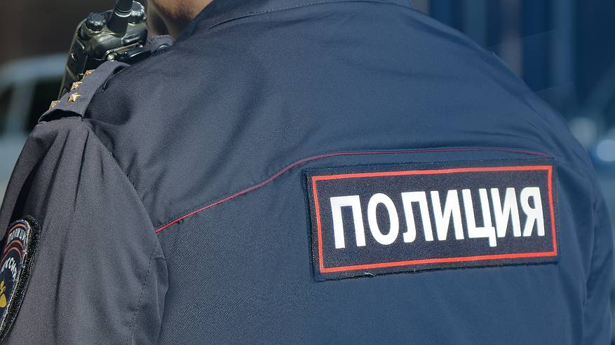 Главная картинка новости: В Сыктывкаре 18-летняя стажёрка похитила 322 тысячи рублей из сейфа на работе