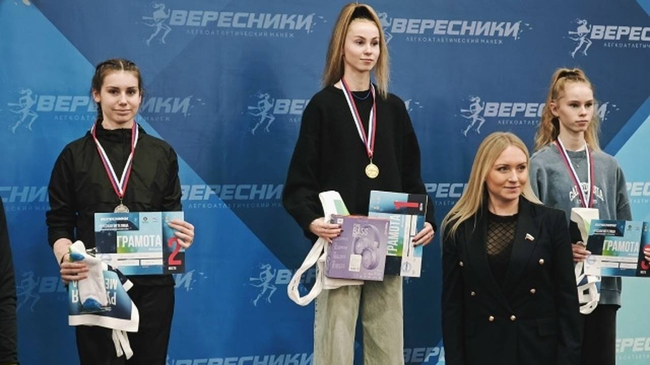 Главная картинка новости: Легкоатлеты из Коми завоевали 8 медалей на "Русской метелице" в Кирове