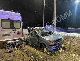 В Коми неопытный водитель врезался в скорую и травмировал трёх медработников