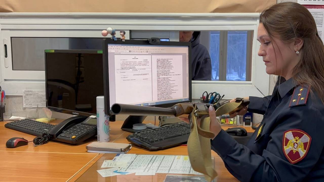 Главная картинка новости: Росгвардия изъяла почти 3 500 единиц легального оружия у жителей Коми