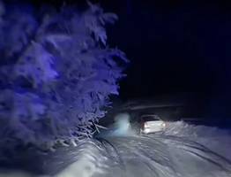 В Коми машину пьяного лихача без прав остановили выстрелами