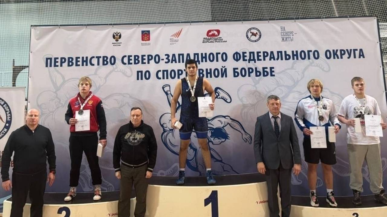 Главная картинка новости: Юный борец из Коми на первенстве СЗФО завоевал бронзу и путёвку в окружную сборную