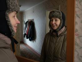 Больше никаких «ватных подушек»: выбираем шапку, в которой вы будете нравиться себе и другим после 50