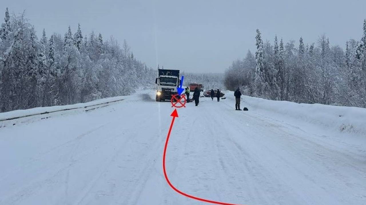 Главная картинка новости: В Ижемском районе Коми при обгоне под колесами грузовика погиб водитель