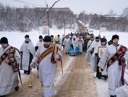 В Сыктывкаре верующие приняли участие в праздничных крещенских мероприятиях