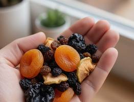Горсть сухофруктов в день казалась безвредной — пока я не почувствовала последствия прямо на себе