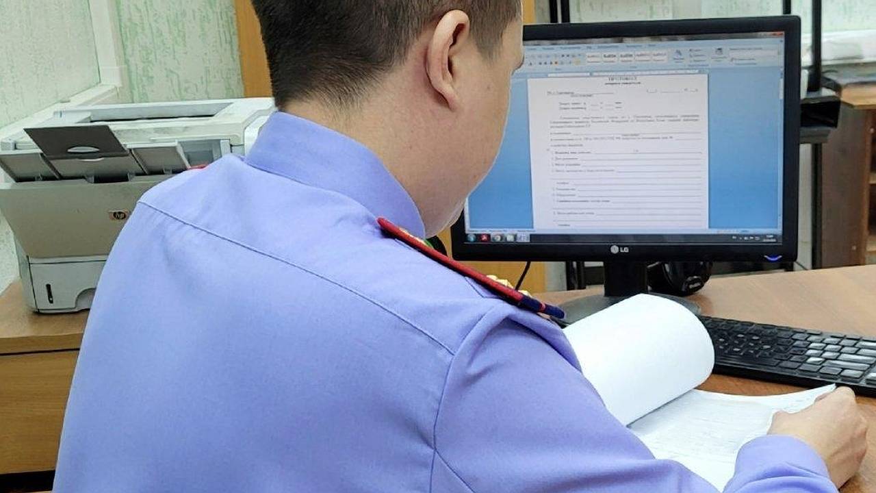 Главная картинка новости: В Сыктывкаре 14-летний подросток пойдет под суд за избиение и вымогательство