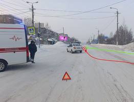 В Коми школьник перебегал через дорогу на "красный" и попал под колеса Lada Granta