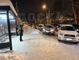 В Сыктывкаре водители получили штрафы за блокировку спецмашины и парковку на остановке