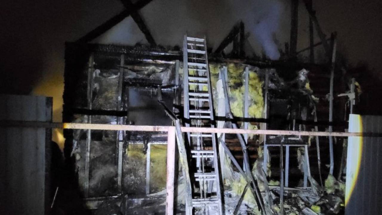 Пожарные Коми ликвидировали три возгорания в жилых и хозяйственных постройках