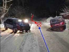 В Коми на встречке врезались Fiat и ВАЗ