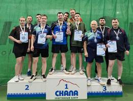 В Сыктывкаре определили лучших ракеток на командном турнире по настольному теннису