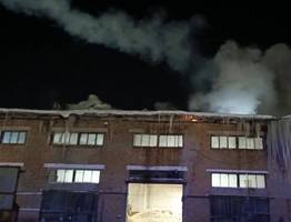 В Коми потушили два пожара в гаражах, один на площади 200 квадратных метров