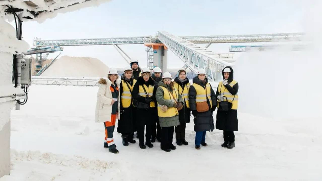 Сыктывкарский ЛПК посетили представители издательства "Просвещение"