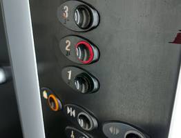 239 жителей Коми за год попали в ловушку в виде застрявших лифтов