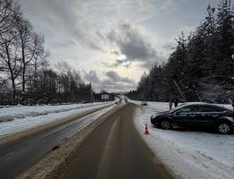 В Сыктывкаре водитель на Ford не смог перестроиться и устроил ДТП