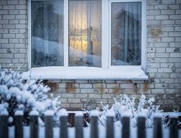 Китайский способ утепления окон без лишних затрат: работает лучше любого стеклопакета - в доме тепло даже при -40