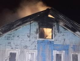 Из-за неисправных печей в Коми горели дом и гараж