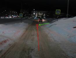 В Коми двое детей съехали с горки под колёса автомобиля