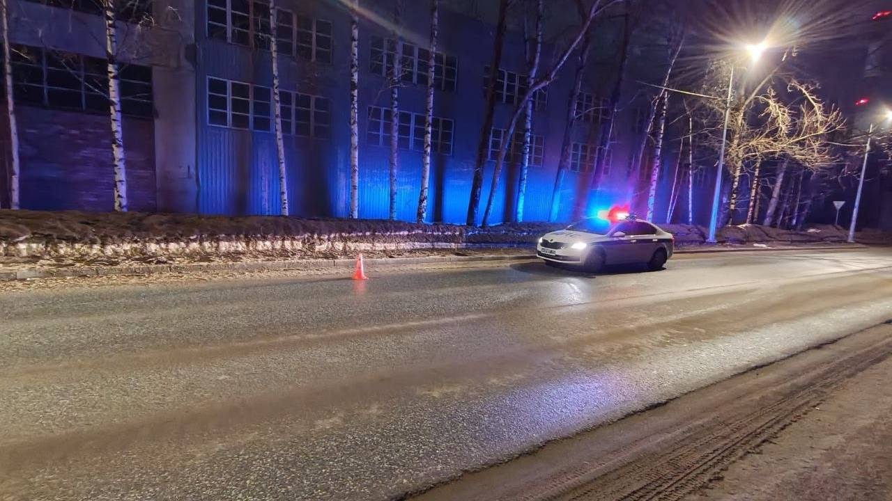 В Сыктывкаре электровелосипедист опрокинулся и угодил в больницу