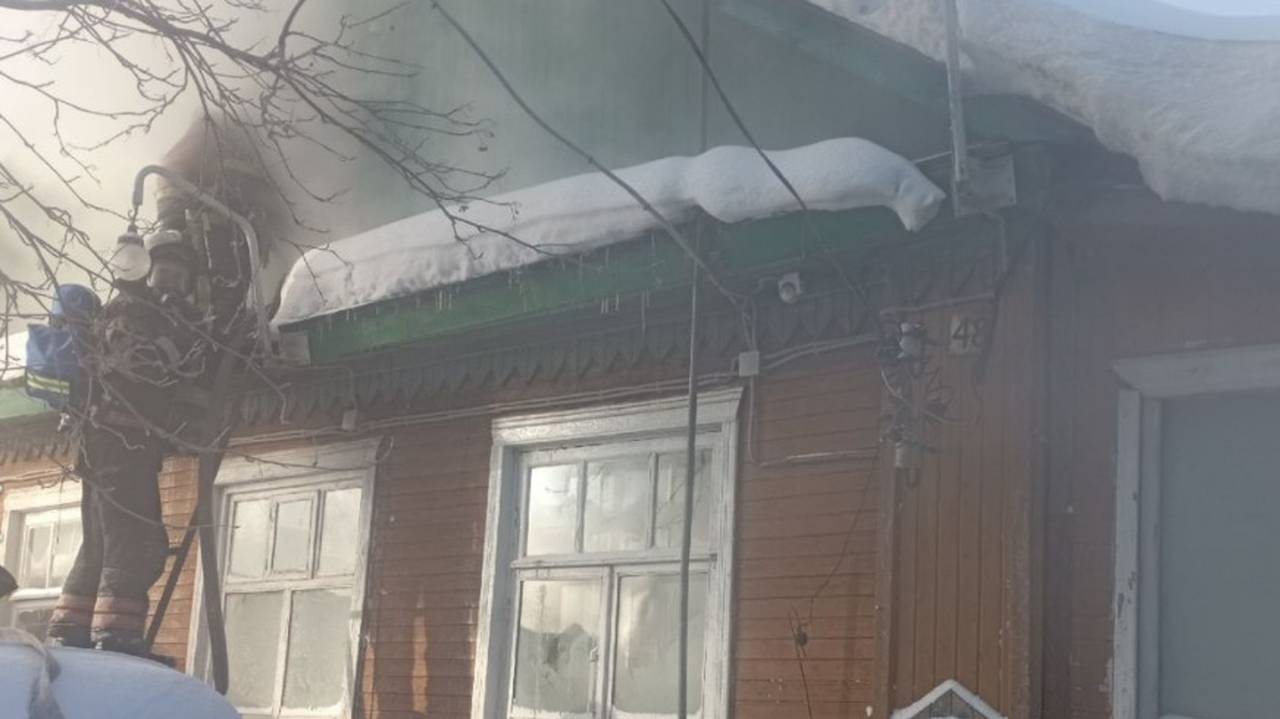 Главная картинка новости: Праздничные выходные омрачились тремя пожарами в городах Коми